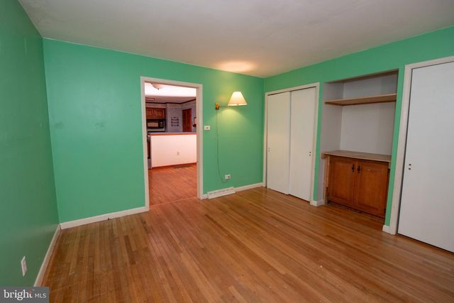 921 W BRISTOL RD, Warminster, PA 18974