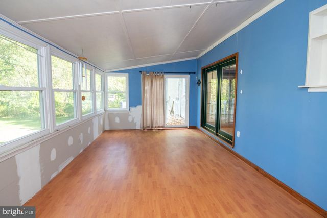 921 W BRISTOL RD, Warminster, PA 18974