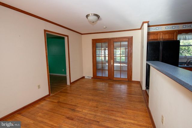 921 W BRISTOL RD, Warminster, PA 18974
