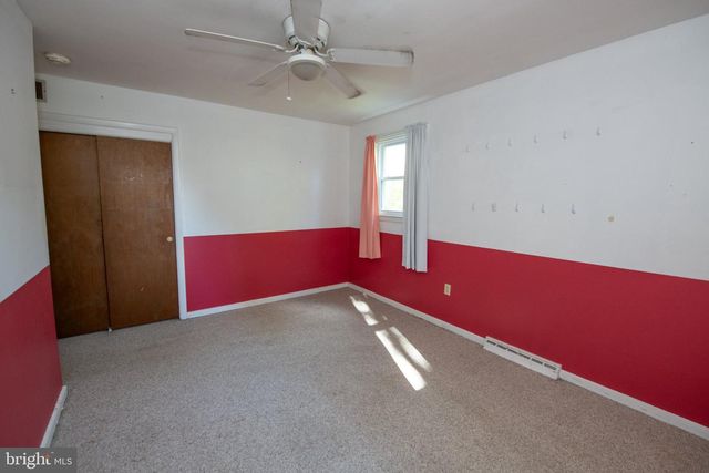921 W BRISTOL RD, Warminster, PA 18974