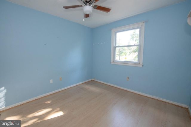 921 W BRISTOL RD, Warminster, PA 18974