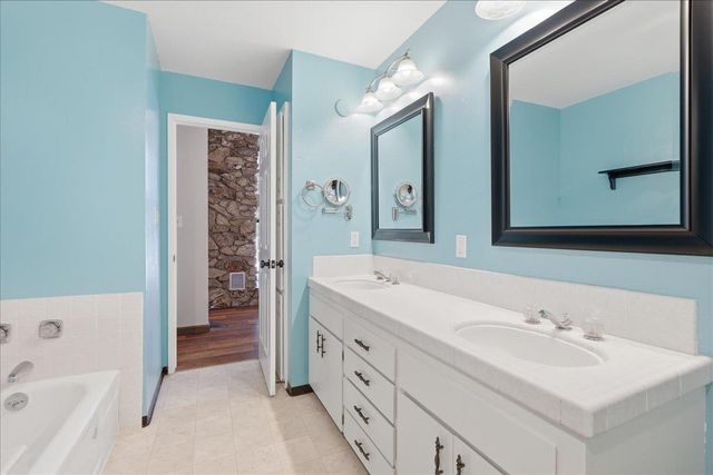 6775 Ridgeway Dr, Pollock Pines, CA 95726