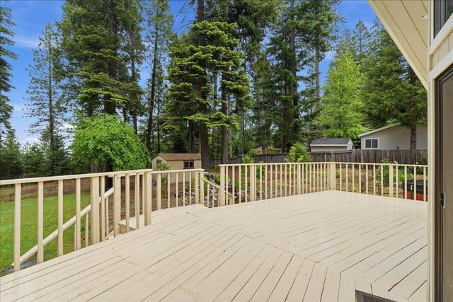 6775 Ridgeway Dr, Pollock Pines, CA 95726