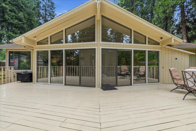 6775 Ridgeway Dr, Pollock Pines, CA 95726