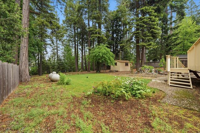 6775 Ridgeway Dr, Pollock Pines, CA 95726