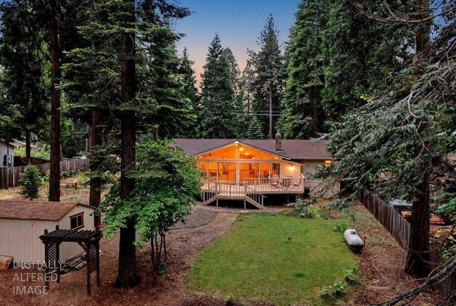 6775 Ridgeway Dr, Pollock Pines, CA 95726