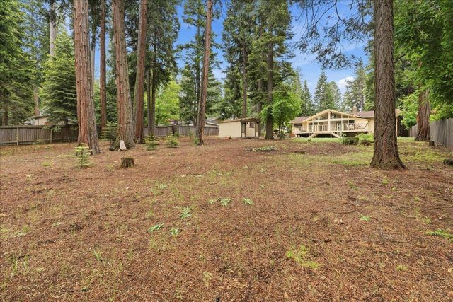 6775 Ridgeway Dr, Pollock Pines, CA 95726