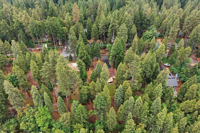 6775 Ridgeway Dr, Pollock Pines, CA 95726