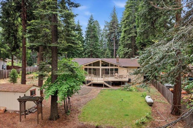 6775 Ridgeway Dr, Pollock Pines, CA 95726