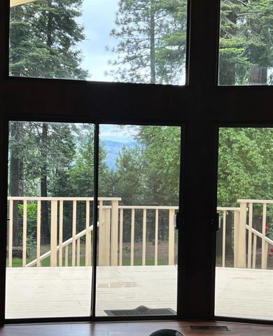 6775 Ridgeway Dr, Pollock Pines, CA 95726