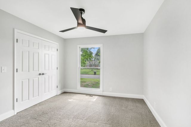 2302 Surrey Dr, Murfreesboro, TN 37129