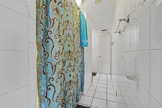 4009 LAKE BAYSHORE DRIVE 105, Bradenton, FL 34205