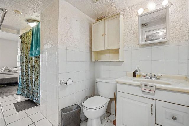 4009 LAKE BAYSHORE DRIVE 105, Bradenton, FL 34205