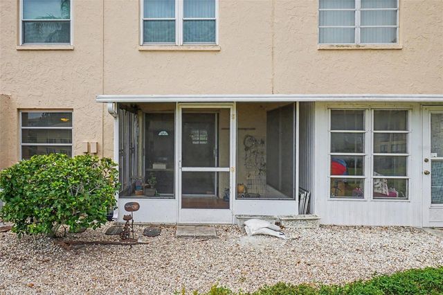 4009 LAKE BAYSHORE DRIVE 105, Bradenton, FL 34205