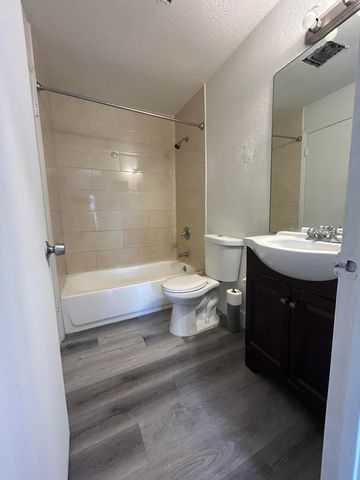 2229 NW 59th Avenue 70-c, Lauderhill, FL 33313