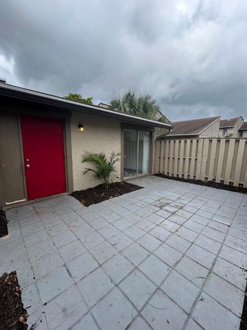 2229 NW 59th Avenue 70-c, Lauderhill, FL 33313