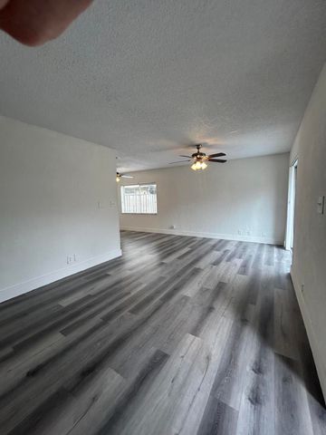 2229 NW 59th Avenue 70-c, Lauderhill, FL 33313