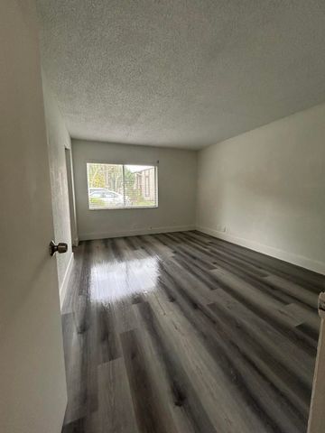 2229 NW 59th Avenue 70-c, Lauderhill, FL 33313