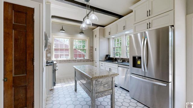 1007 Poplar St, Murray, KY 42071
