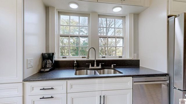 1007 Poplar St, Murray, KY 42071