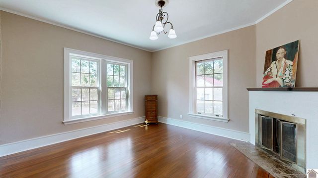 1007 Poplar St, Murray, KY 42071