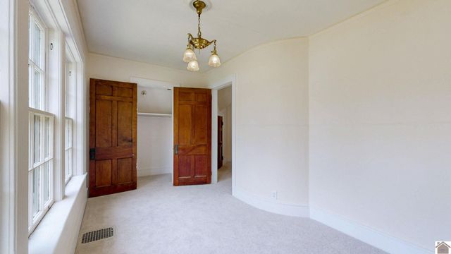 1007 Poplar St, Murray, KY 42071