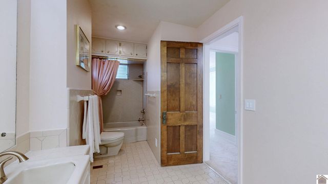 1007 Poplar St, Murray, KY 42071