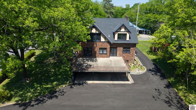 1007 Poplar St, Murray, KY 42071