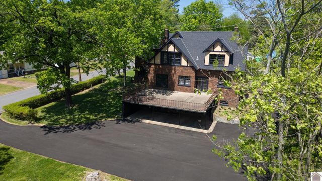 1007 Poplar St, Murray, KY 42071