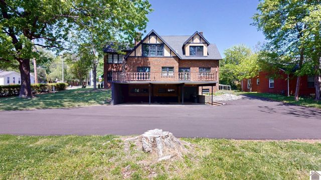 1007 Poplar St, Murray, KY 42071