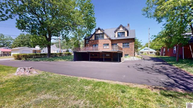 1007 Poplar St, Murray, KY 42071