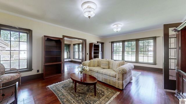 1007 Poplar St, Murray, KY 42071