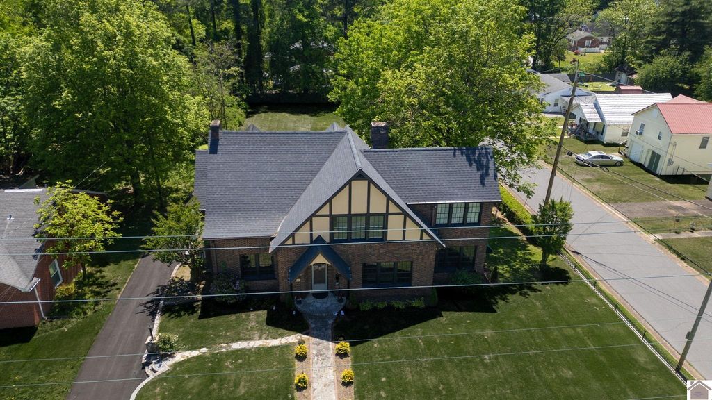 1007 Poplar St, Murray, KY 42071