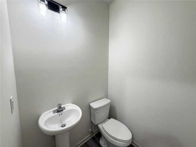 3925 Dunaire Drive, Stone Mountain, GA 30083