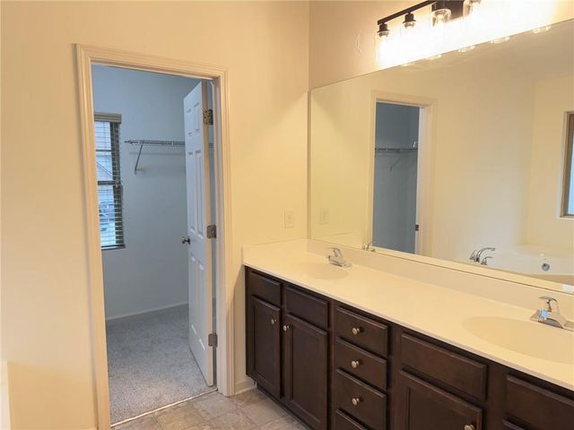 3925 Dunaire Drive, Stone Mountain, GA 30083