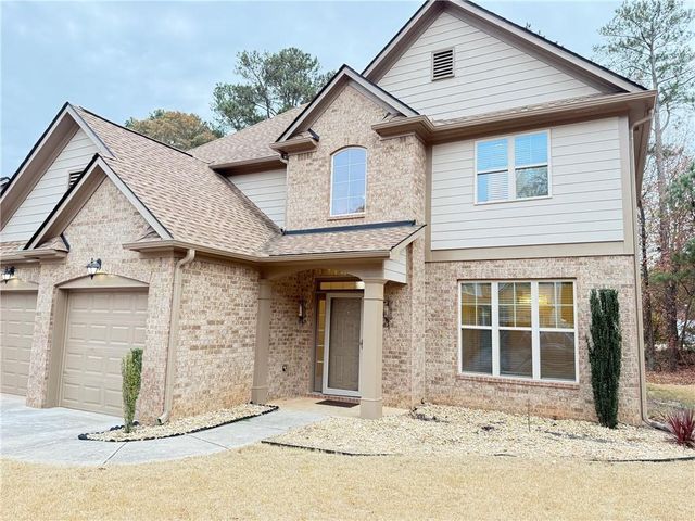3925 Dunaire Drive, Stone Mountain, GA 30083