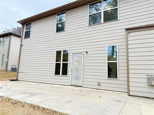 3925 Dunaire Drive, Stone Mountain, GA 30083