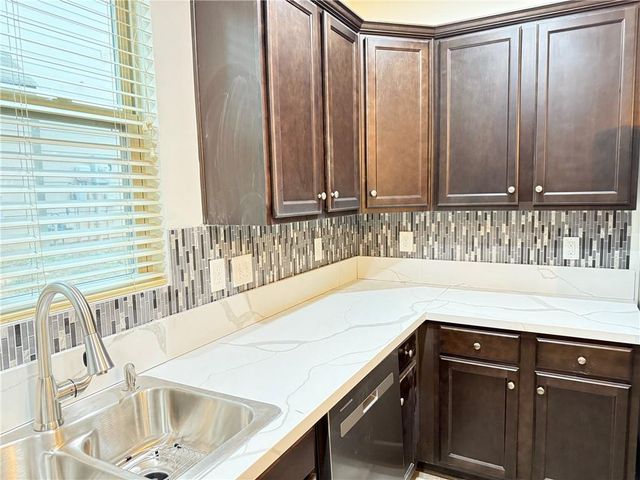 3925 Dunaire Drive, Stone Mountain, GA 30083