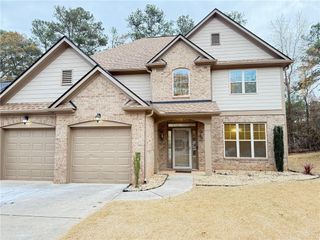 3925 Dunaire Drive, Stone Mountain, GA 30083