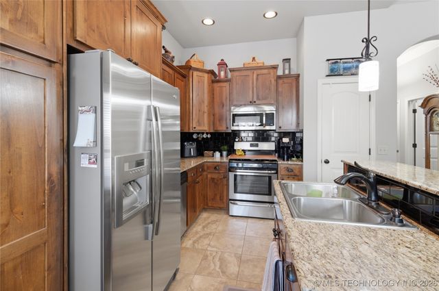 18709 E 49th Place, Tulsa, OK 74134