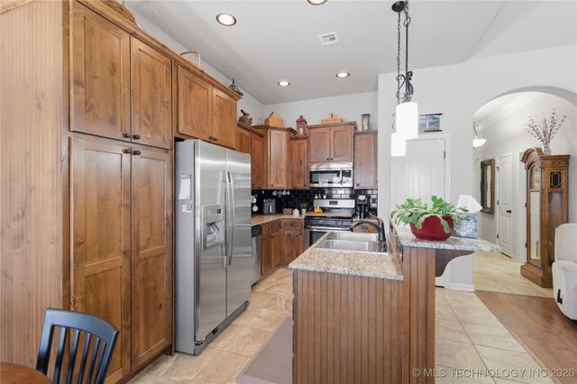 18709 E 49th Place, Tulsa, OK 74134