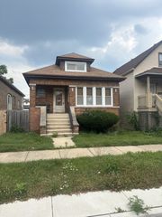 8425 S Colfax Avenue, Chicago, IL 60617