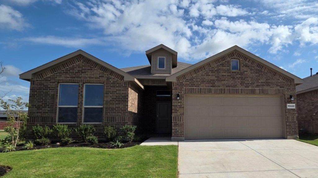 15629 LEINSTER Pass, Fort Worth, TX 76247
