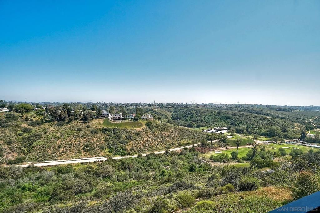 2959 Cowley Way 95, San Diego, CA 92117