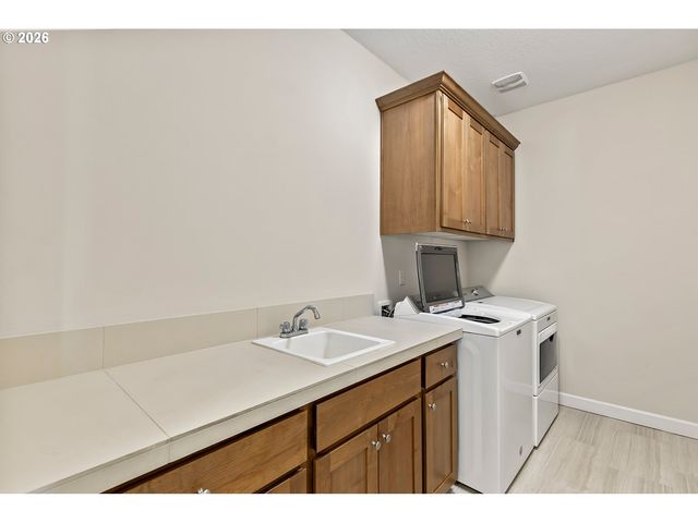 17405 Ne 19TH Dr, Ridgefield, WA 98642