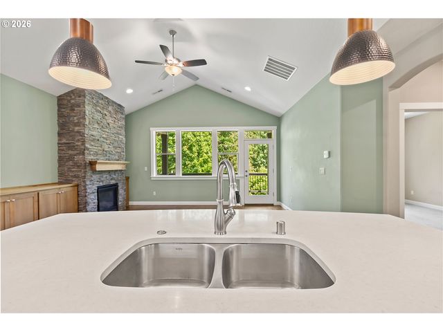 17405 Ne 19TH Dr, Ridgefield, WA 98642