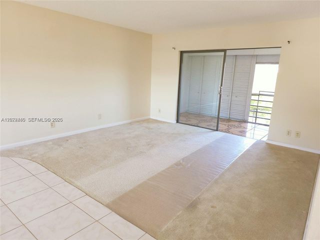 4140 NW 44th Ave 411, Lauderdale Lakes, FL 33319