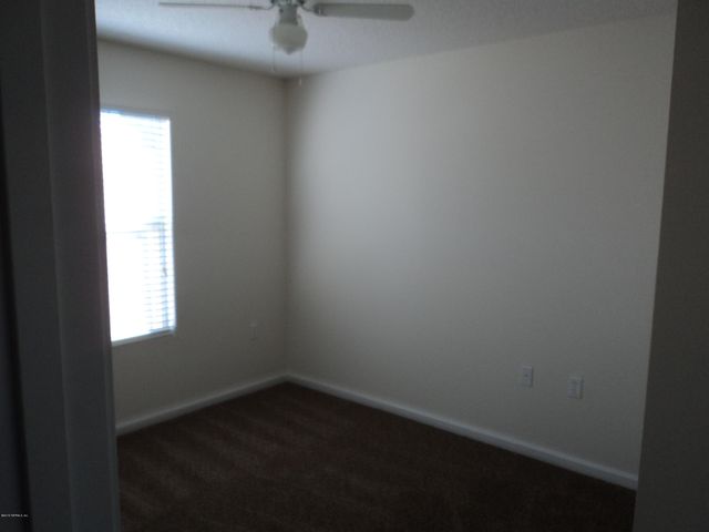 8126 HILSDALE Road, Jacksonville, FL 32216