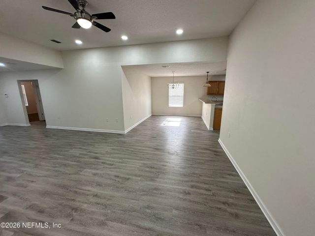 8126 HILSDALE Road, Jacksonville, FL 32216