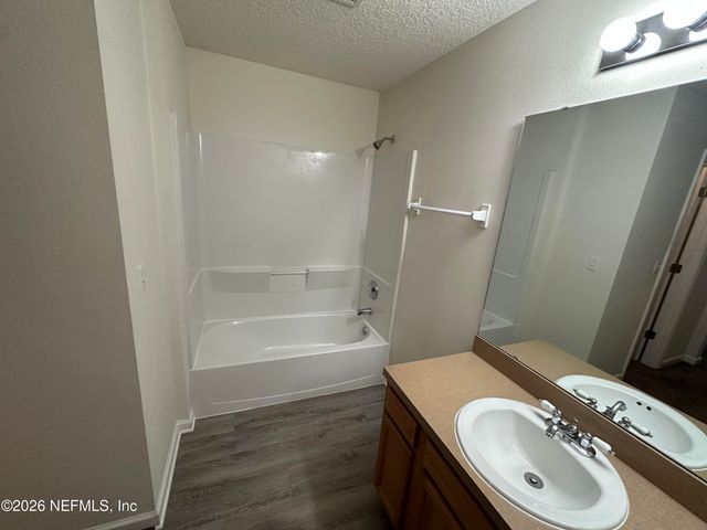 8126 HILSDALE Road, Jacksonville, FL 32216